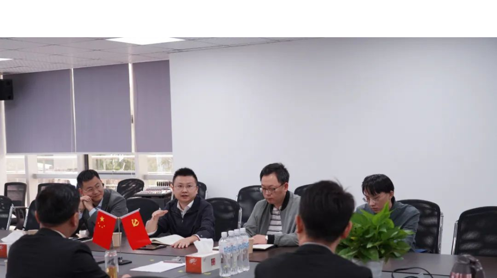 浙江省環(huán)保集團(tuán)生態(tài)環(huán)保研究院梁軍副院長(zhǎng)、浙江環(huán)信自動(dòng)檢測(cè)有限公司董事長(zhǎng)朱寧一行蒞臨我司參觀、洽談合作